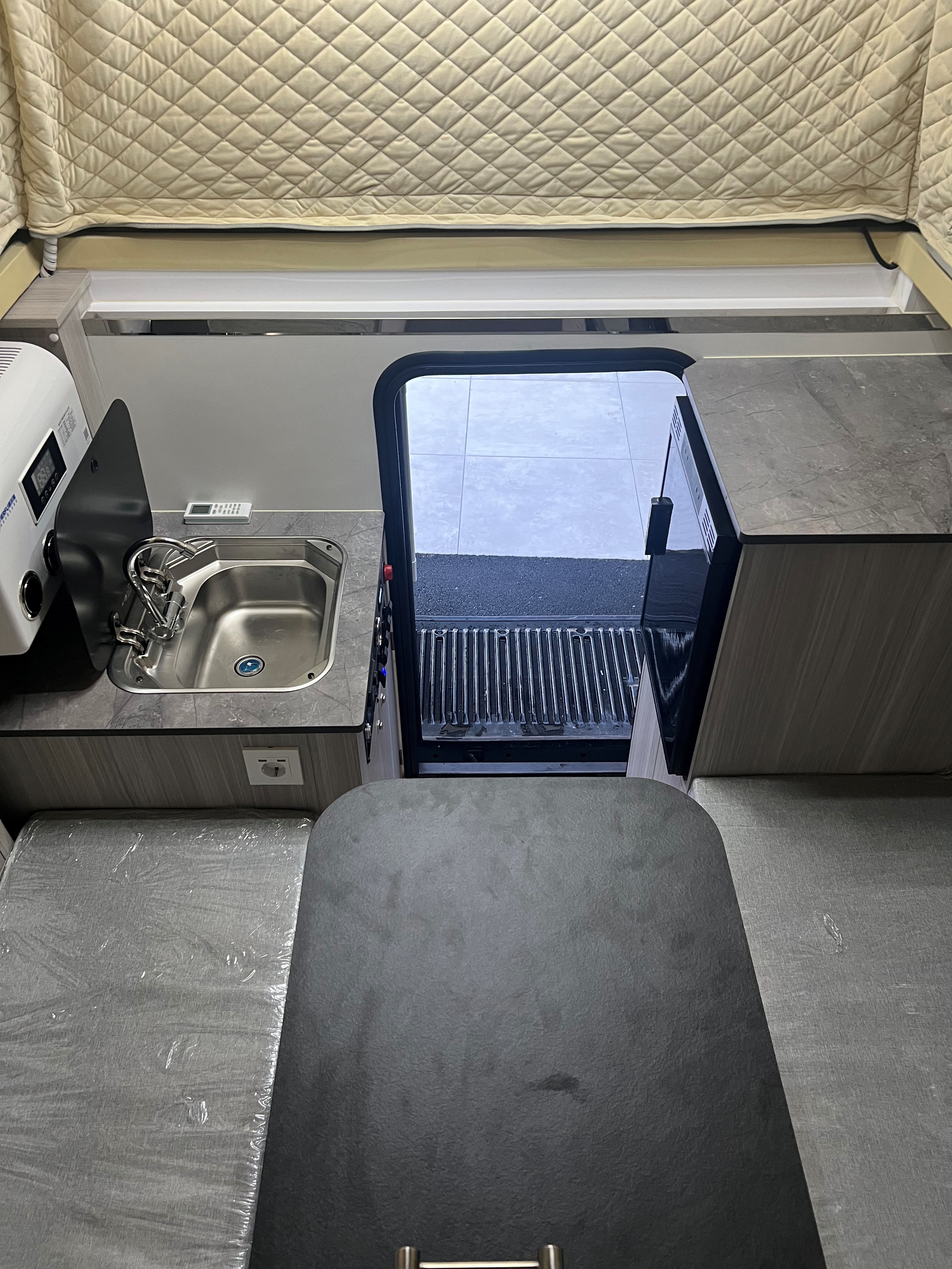 Intérieur de la cellule JLC Camper